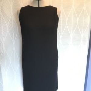 Classic styling - Black sleeveless shift dress